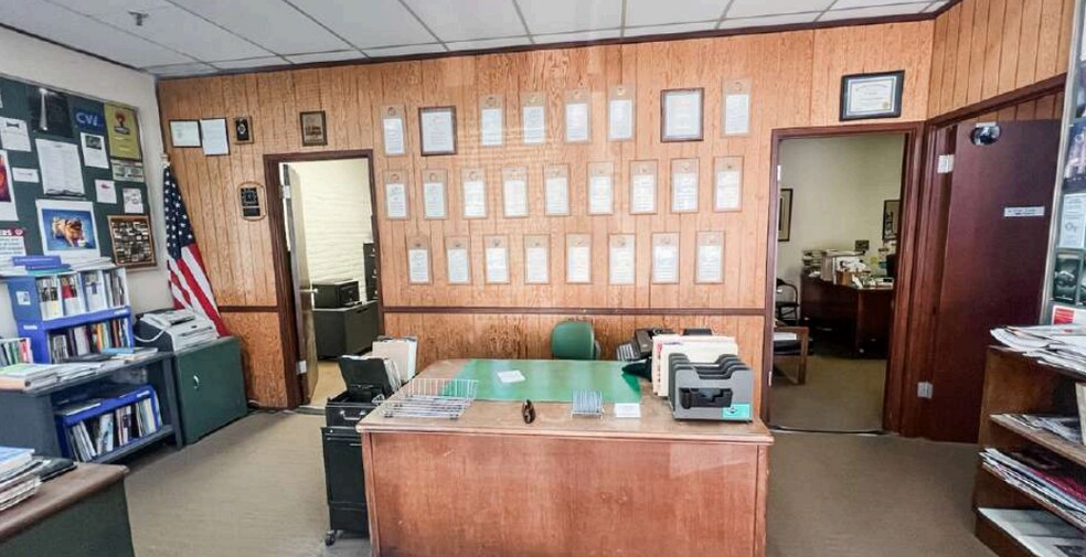 More Photos Of 733 W Hargett St, Raleigh Light Manufacturing For Sale