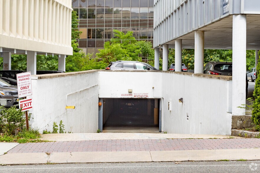 More Photos Of 175 Great Neck Rd, Great Neck Office For Lease