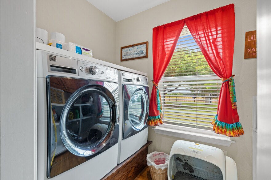 More Photos Of 414 County Road 437, Eddy Service For Sale