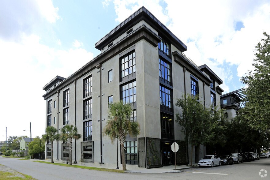 Primary Photo Of 1 Cool Blow St, Charleston Apartments For Lease