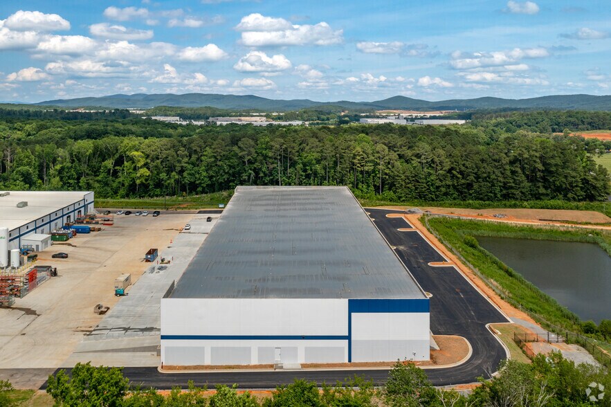 More Photos Of 1033 Cass White Rd NE, Cartersville Distribution For Lease