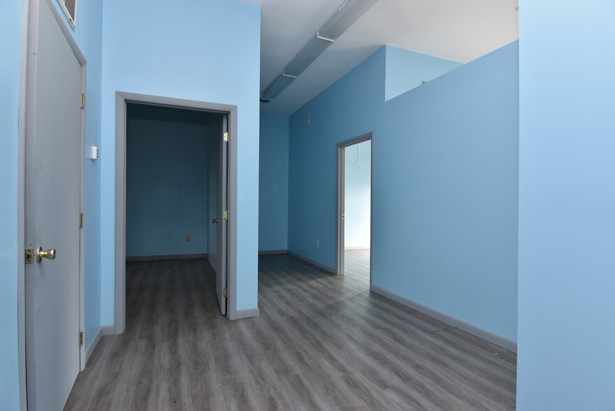 More Photos Of 30620 & 30627 Coastal Hwy, Lewes Light Distribution For Lease