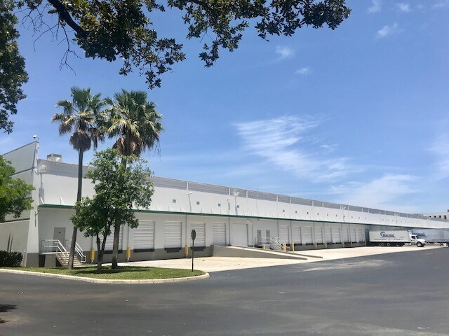More Photos Of 10300 NW 19th St, Miami Warehouse For Lease