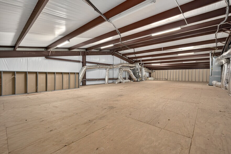 More Photos Of 1940 Harper St, Choctaw Medical For Lease