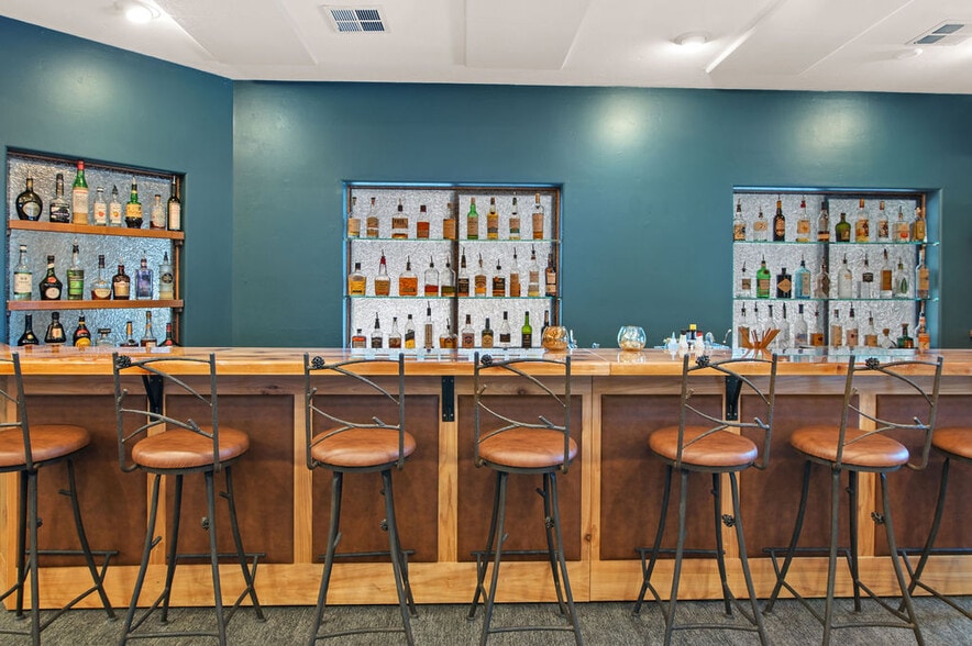 More Photos Of 7951 Hwy 35, Bigfork Restaurant For Lease