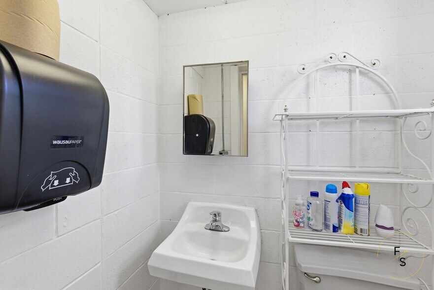 More Photos Of 64 Cody St, West Hartford Warehouse For Sale
