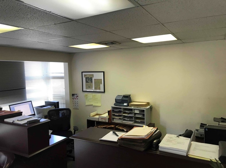 More Photos Of 522 Route 18, East Brunswick Medical For Lease