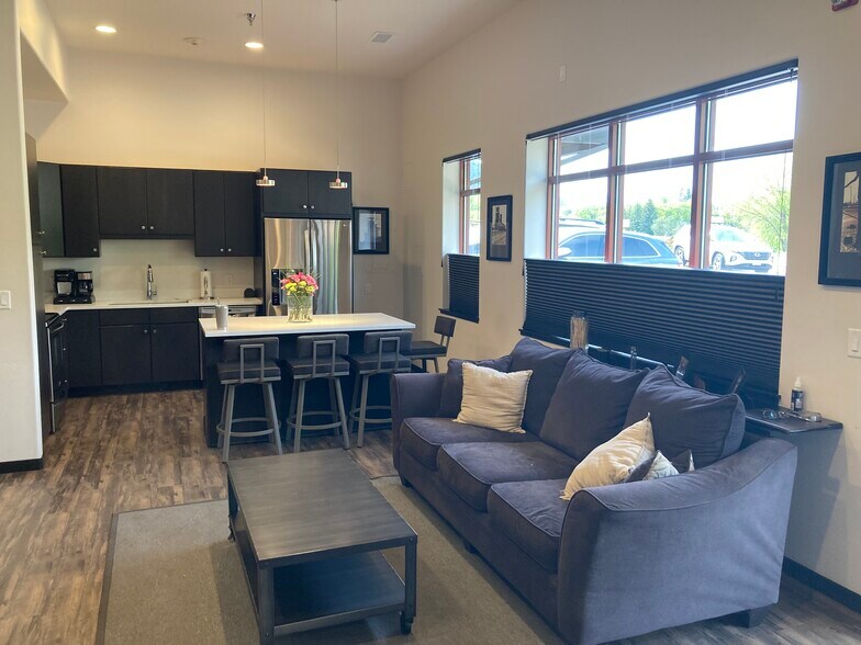 More Photos Of 2550 Highway 82, Glenwood Springs Showroom For Sale