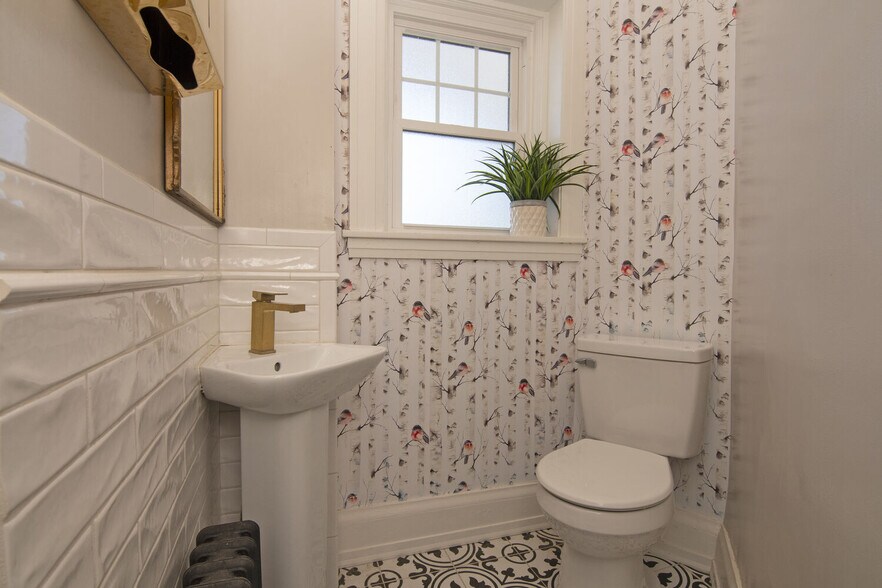 More Photos Of 158 Academy Lane Dr, Pence Springs Hotel For Sale