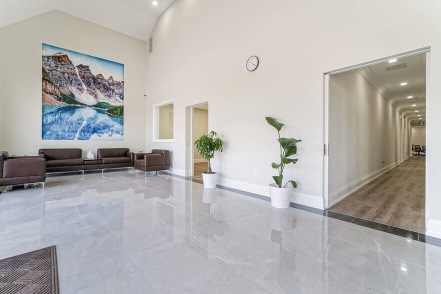 More Photos Of 7956 Torbram Rd, Brampton Flex For Lease