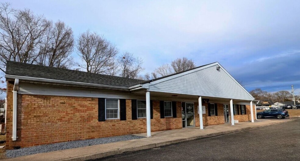 More Photos Of 450 Waverly Ave, Patchogue Medical For Lease