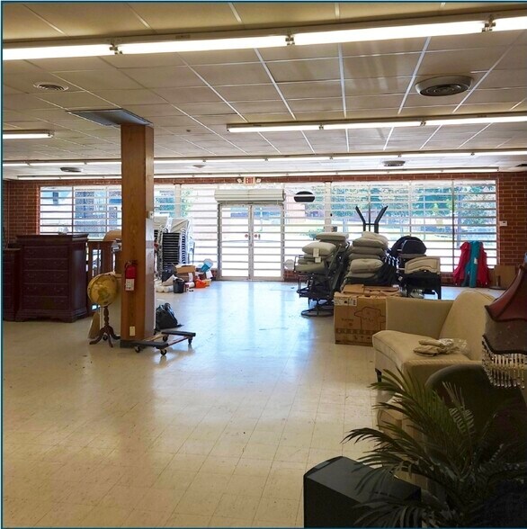More Photos Of 305 W Harden St, Graham General Retail For Sale