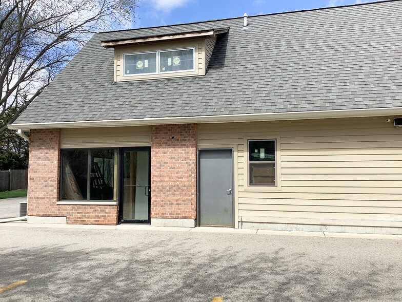 More Photos Of 618 Barron Blvd, Grayslake Medical For Sale