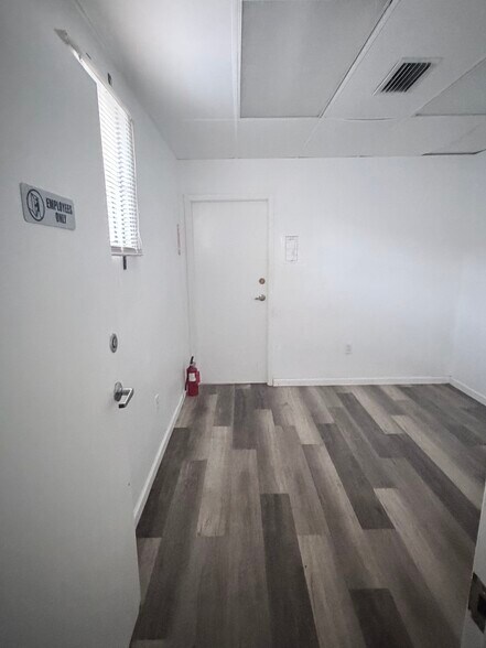 More Photos Of 1105 W Tharpe St, Tallahassee Freestanding For Lease