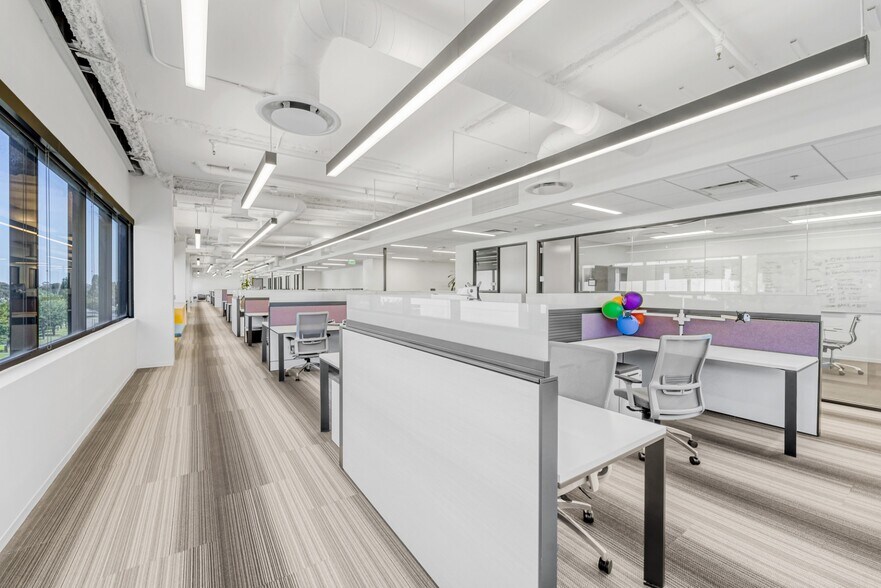 More Photos Of 4910 Airport Plaza Dr, Long Beach Loft Creative Space For Lease