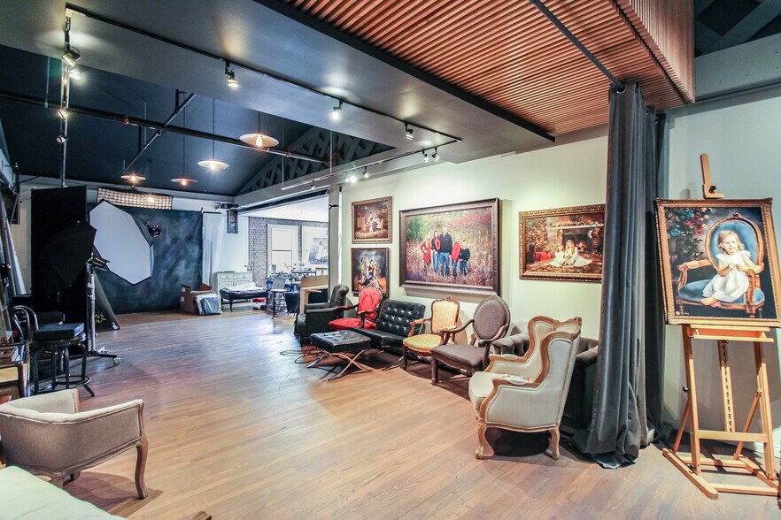 More Photos Of 225 S Knoblock St, Stillwater Storefront For Sale