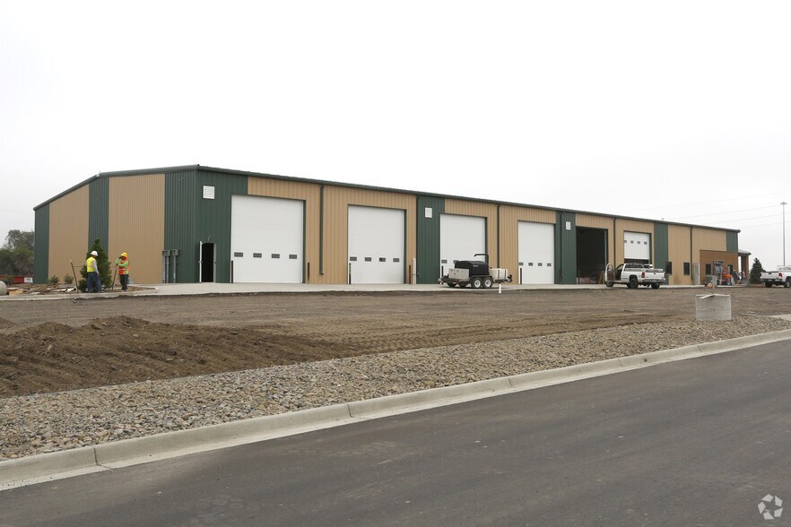 More Photos Of 9109 Monaco St, Henderson Warehouse For Lease