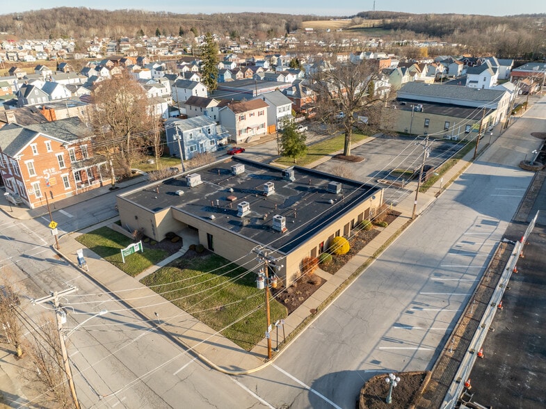 More Photos Of 600 Ligonier St, Latrobe Medical For Sale