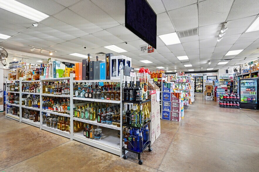 More Photos Of 3637 N Pennsylvania Ave, Oklahoma City Freestanding For Sale