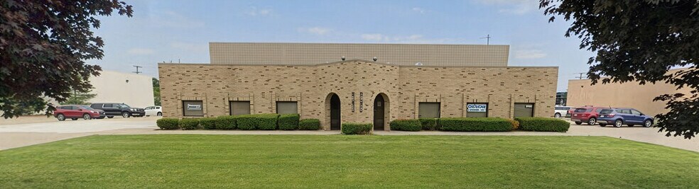 Primary Photo Of 25215-25225 Terra Industrial Dr, Chesterfield Manufacturing For Lease