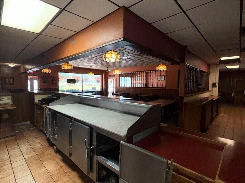 More Photos Of 24 Oneida St, Oneonta Restaurant For Sale