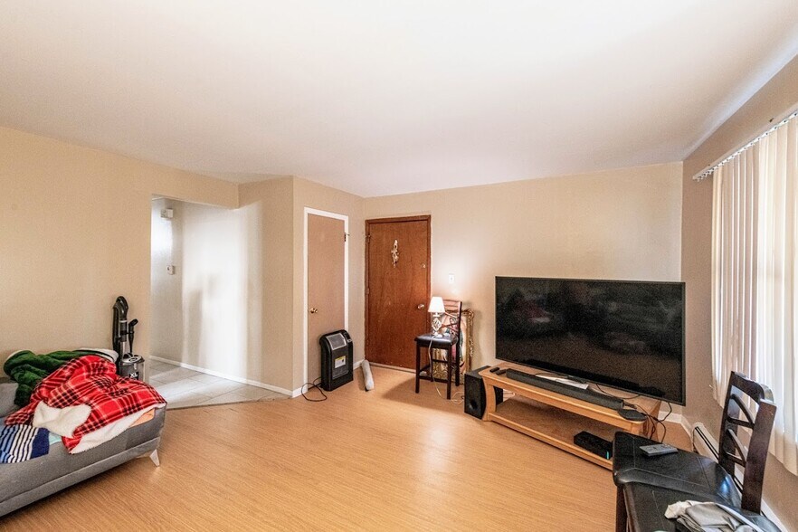 More Photos Of 1617 N 35th Ave, Melrose Park Apartments For Sale