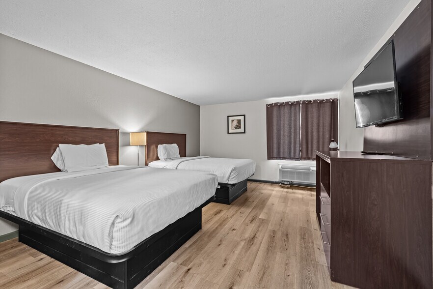 More Photos Of 5110 Main St, Stevens Point Hotel For Sale