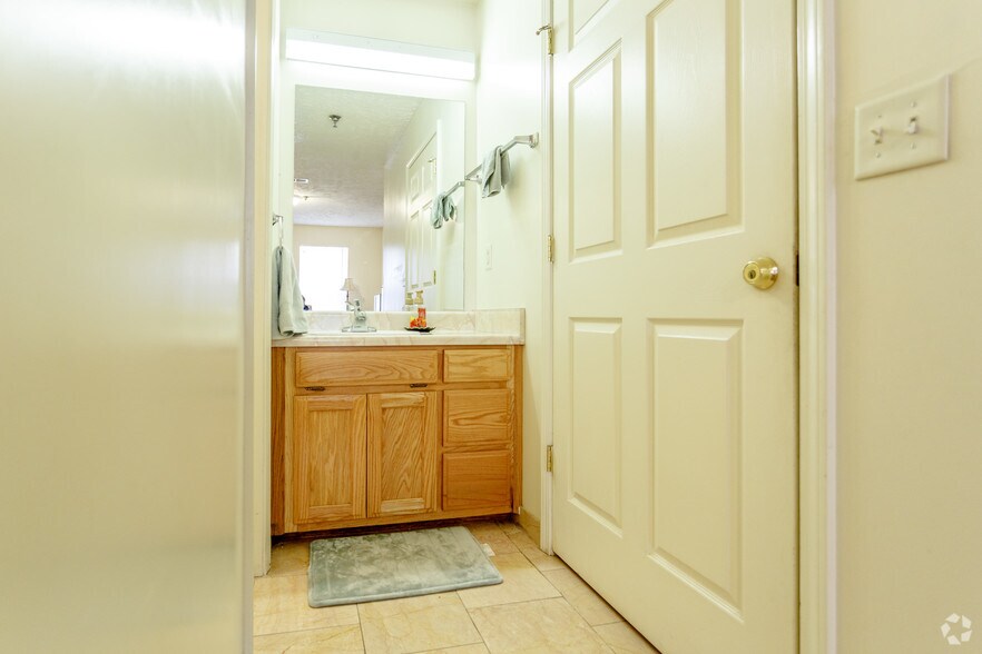 More Photos Of 1238 Sloan St, Murfreesboro Apartments For Sale