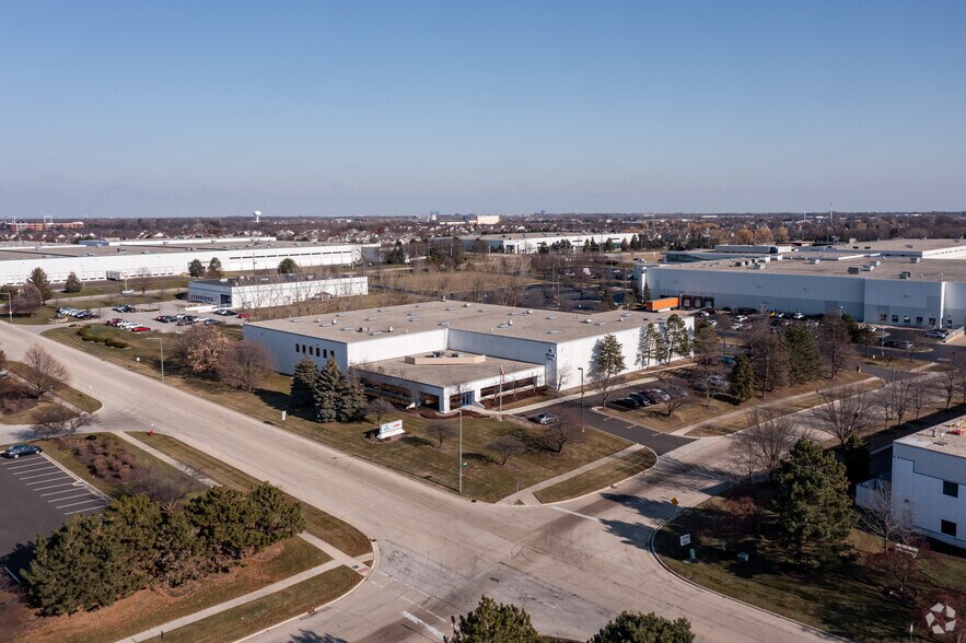 More Photos Of 865 Muirfield Dr, Hanover Park Warehouse For Lease