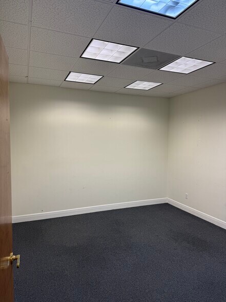 More Photos Of 9696 Bonita Beach Rd, Bonita Springs Office For Lease