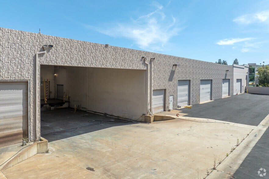 More Photos Of 980 Rancheros Dr, San Marcos Warehouse For Lease