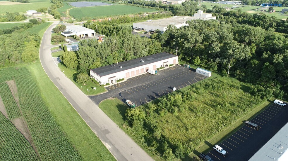 More Photos Of 950 Greenlee St, Marengo Warehouse For Sale