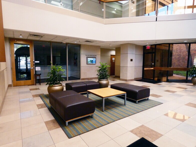 More Photos Of 11475-11477 Olde Cabin Rd, Creve Coeur Office For Lease