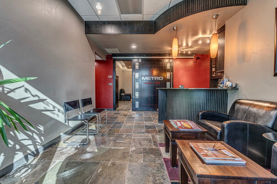 More Photos Of 921 N Lahoma Ave, Norman Light Manufacturing For Sale