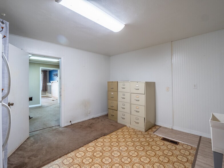 More Photos Of 426 E Wyandotte Ave, Mcalester Office For Sale