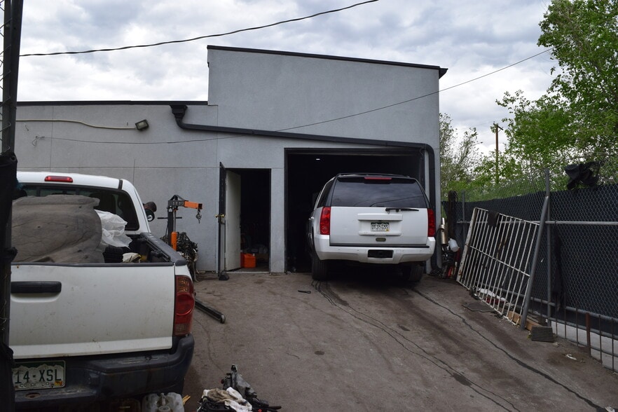 More Photos Of 4430-4440 Morrison Rd, Denver Warehouse For Lease