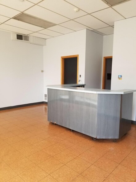 More Photos Of 611-625 Wentworth Ave, Calumet City General Retail For Sale