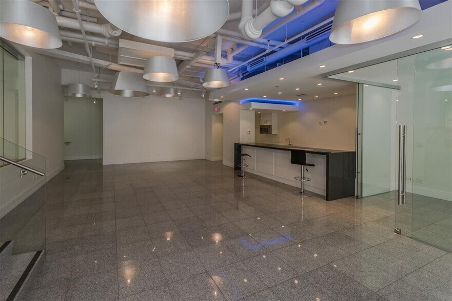 More Photos Of 1499 Pender St W, Vancouver Apartments For Lease