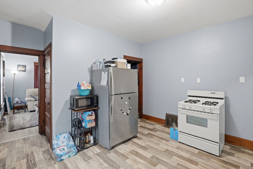 More Photos Of 1415 18th Ave, East Moline Multifamily For Sale