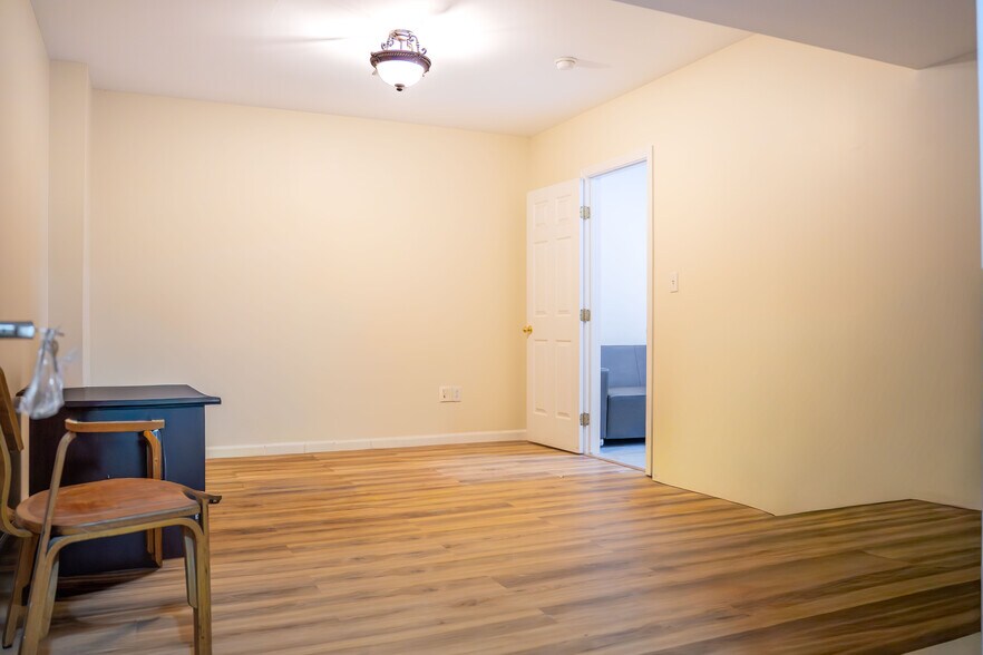 More Photos Of 2563 Main St, Stratford Medical For Lease