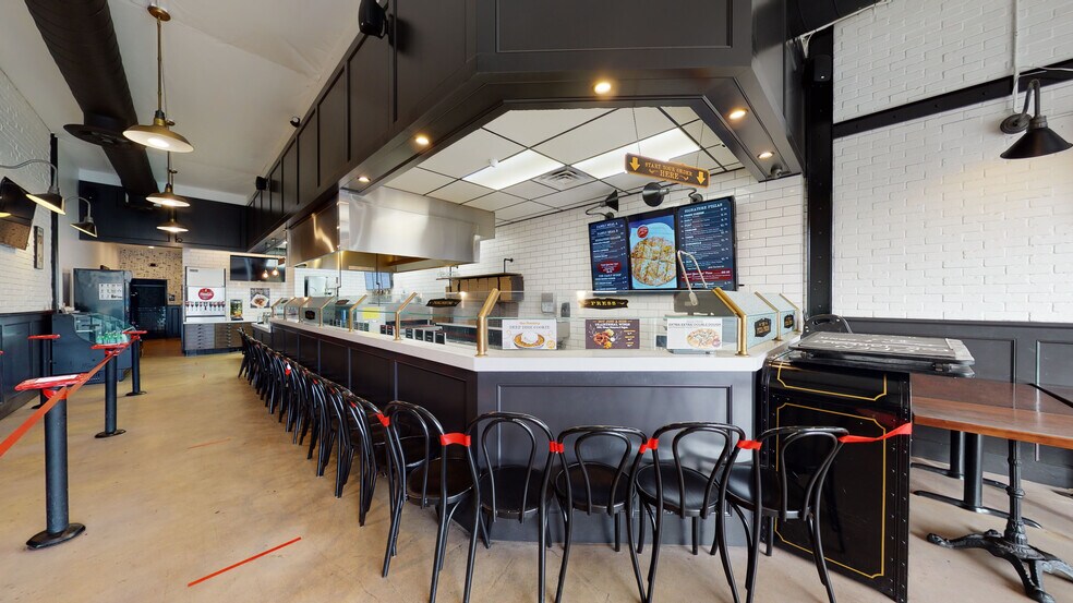 More Photos Of 5242-5246 E 2nd St, Long Beach Restaurant For Lease