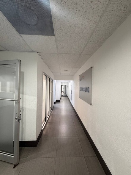 More Photos Of 10850 NW 27th St, Doral Warehouse For Sale
