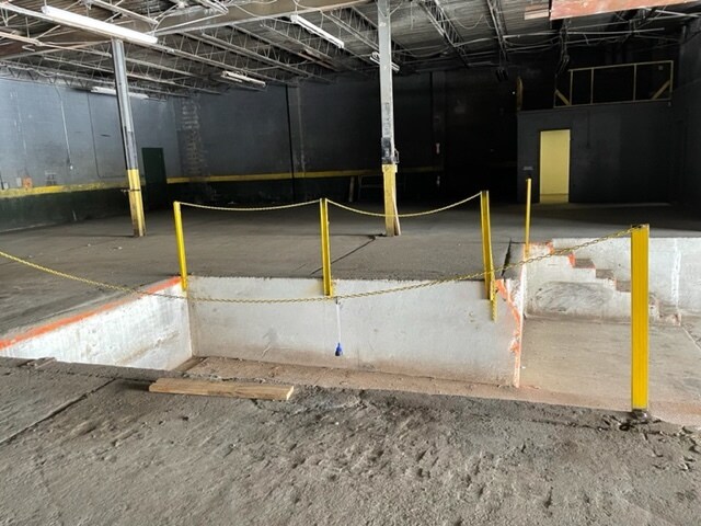 More Photos Of 1901 Old Butler Rd, New Castle Warehouse For Sale