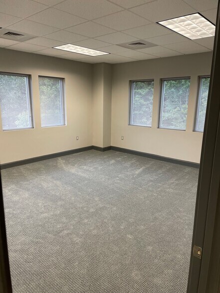 More Photos Of 3850 Bessemer Rd, Mount Pleasant Office Residential For Lease