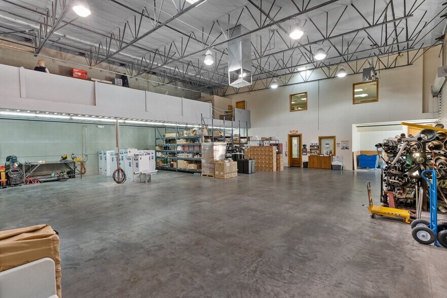 More Photos Of 4690 W Post Rd, Las Vegas Warehouse For Sale