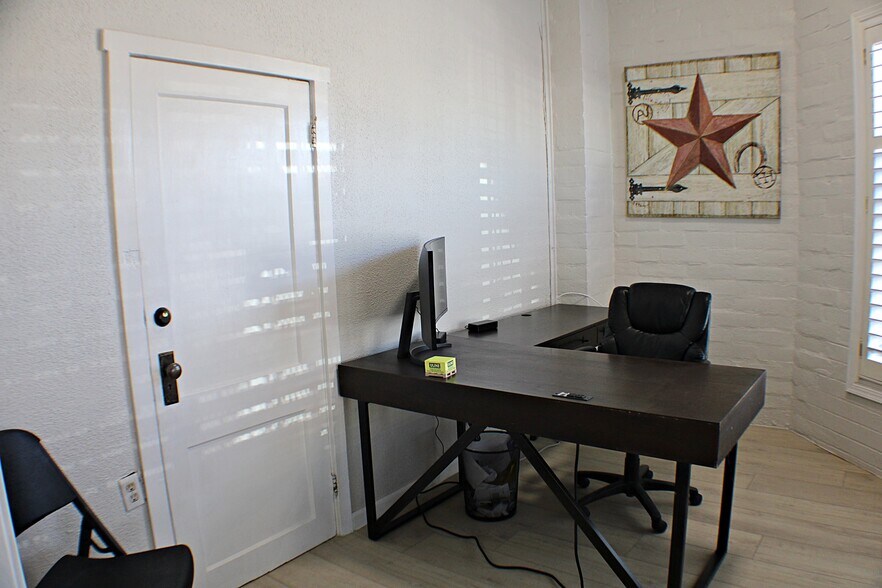 More Photos Of 1500 Wyoming Ave, El Paso Auto Repair For Lease