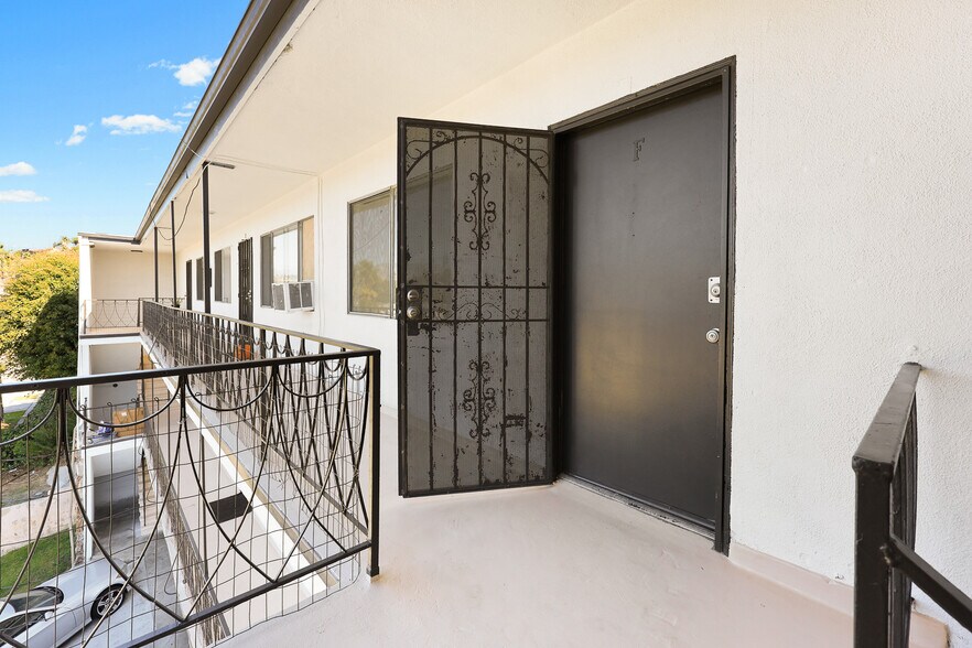 More Photos Of 616 Via Altamira, Montebello Apartments For Sale