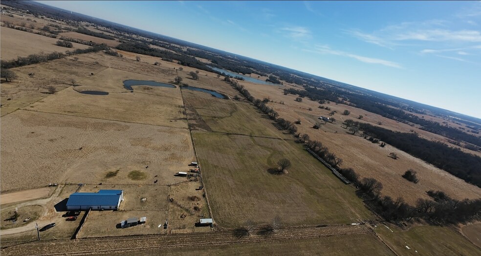 More Photos Of 2184 VZ County Road 2120, Canton Showroom For Sale