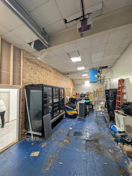 More Photos Of 46 Clinton Ave, New Haven Warehouse For Sale