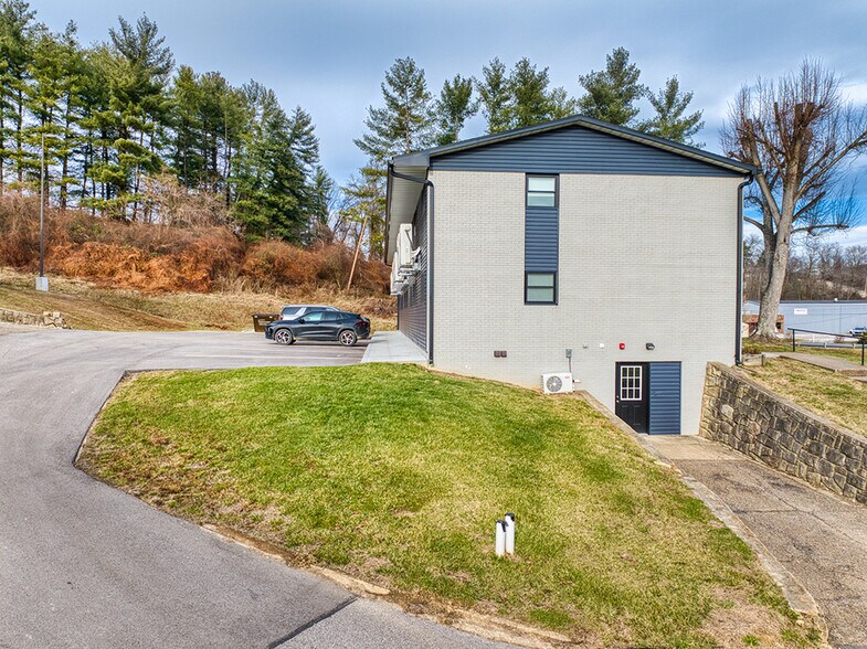 More Photos Of 46 Parkway Pl, Parkersburg Multifamily For Sale
